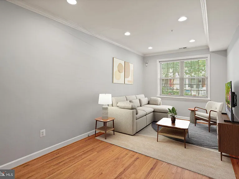 430 Irving St NW #102 — Photo 16