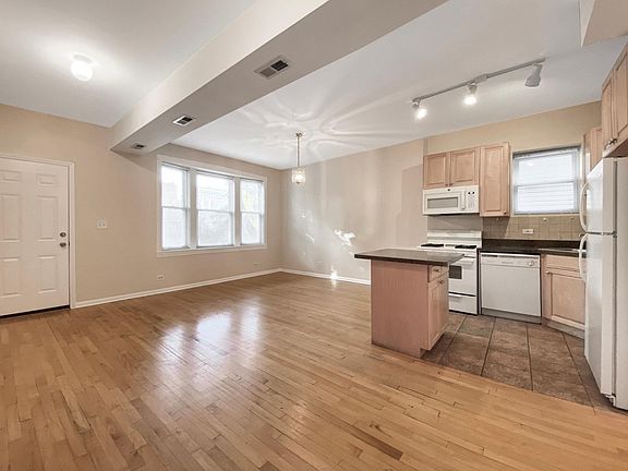 3rd image of 3245 N Lawndale Ave #1