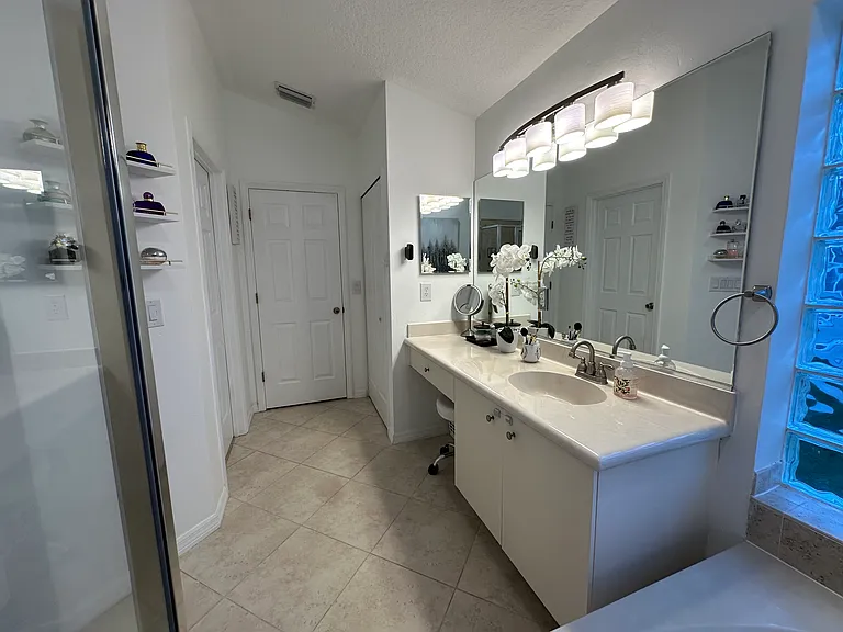 6780 Calistoga Cir — Photo 33