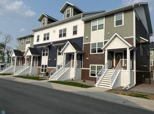 5839 41st St S, Fargo, ND 58104