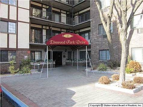 1st image of 2 Elmwood Park Dr APT 608