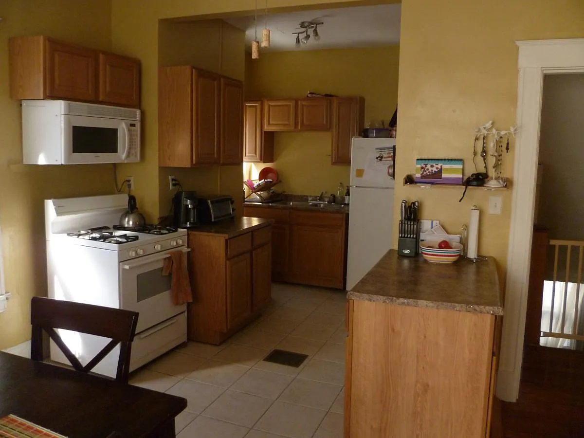 2 bed, 1300 sqft, $1,400 — Photo 4