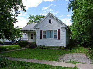 208 E 5th St, Gridley, IL 61744