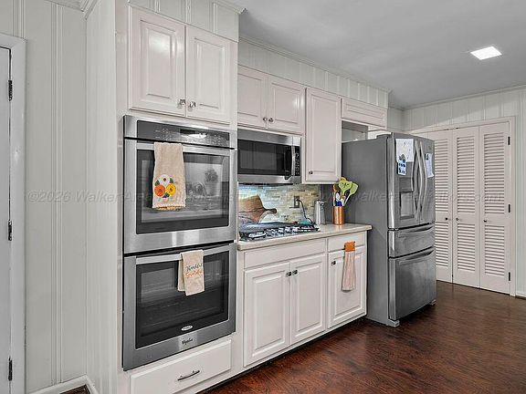 5th image of 1008 6th St W