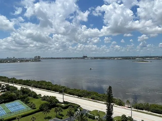 5420 N Ocean Dr #1705 — Photo 29