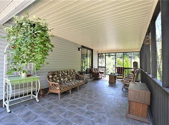 5th image of 109 Susan Dr