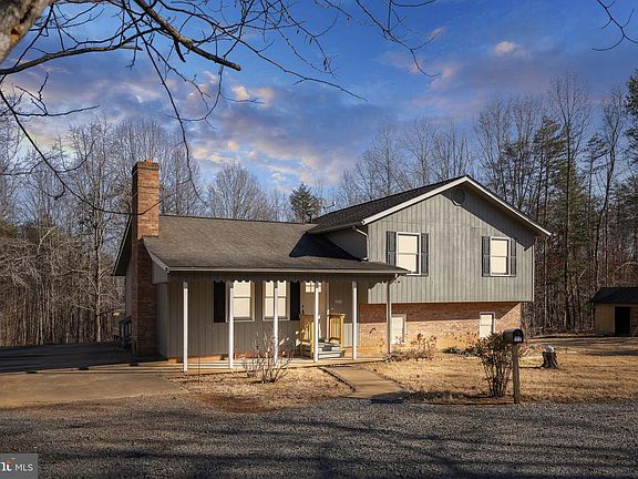 3rd image of 16125 Mountain Track Rd