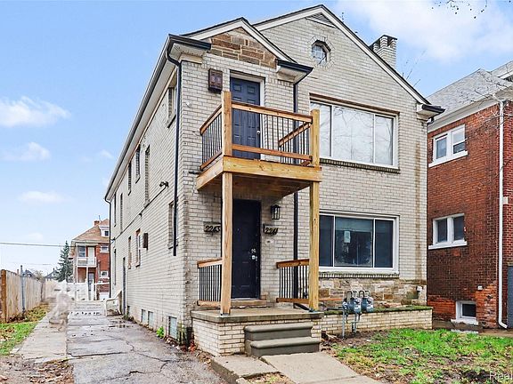 3rd image of 2241-2243 Clairmount St