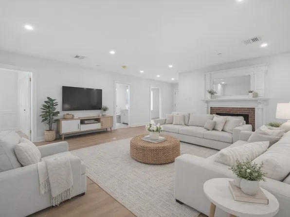 19 Everett St, Southbridge, MA