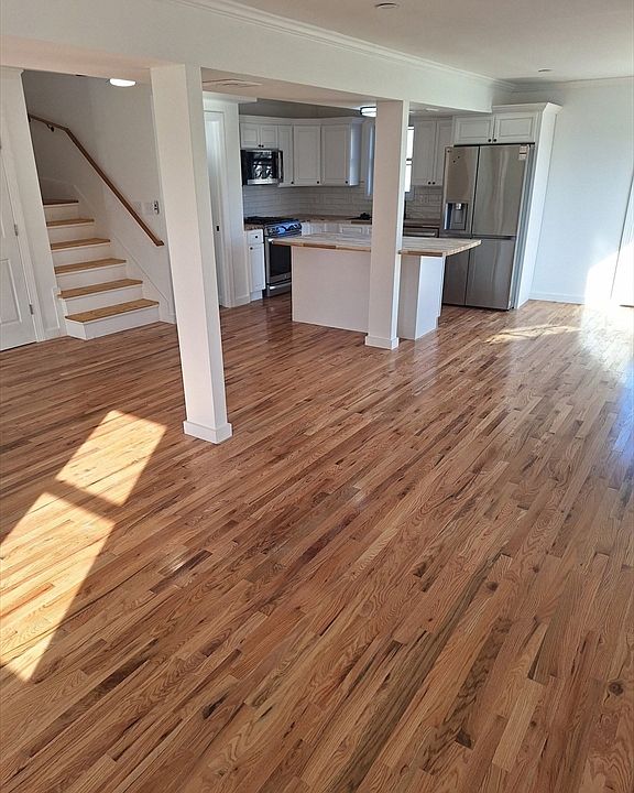 2nd image of 21 Boyden St