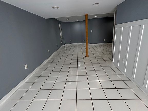 3rd image of 42647 Harris St