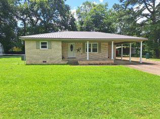 284 Jones St, Huntingdon, TN 38344