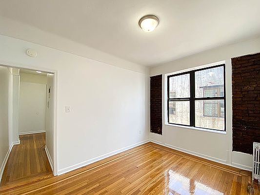 4th image of 1086 President St APT 43