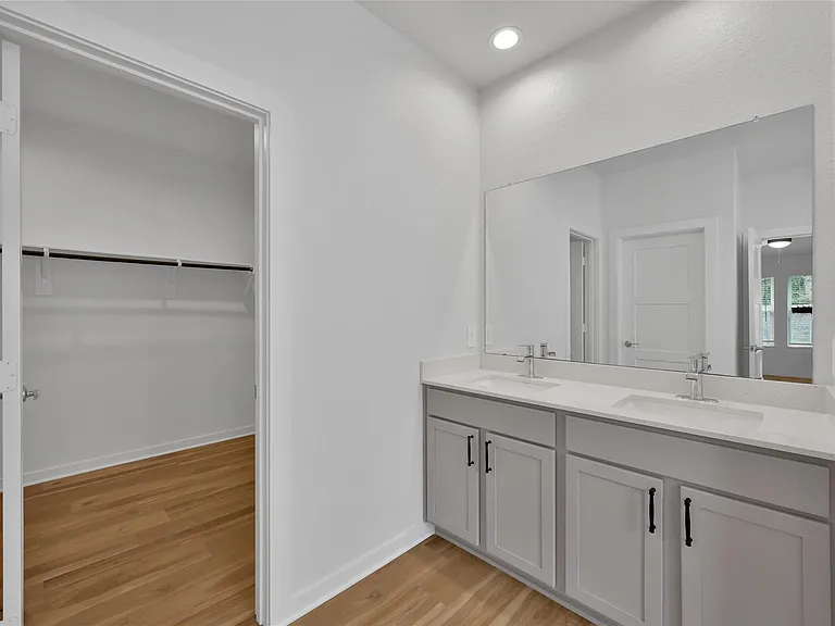 14213 Wonder Lake Ln — Photo 13