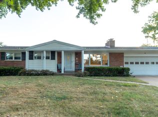 642 Laven Del Ln, Saint Louis, MO 63122