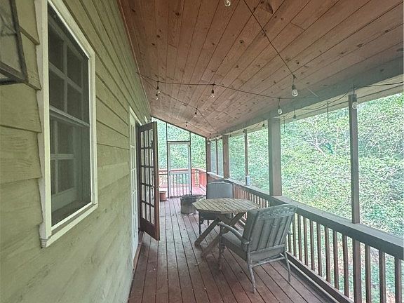 5th image of 5490 Irvington Rd