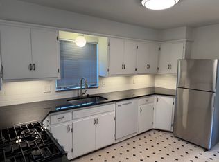 2560 Swansea Rd, Columbus, OH 43221