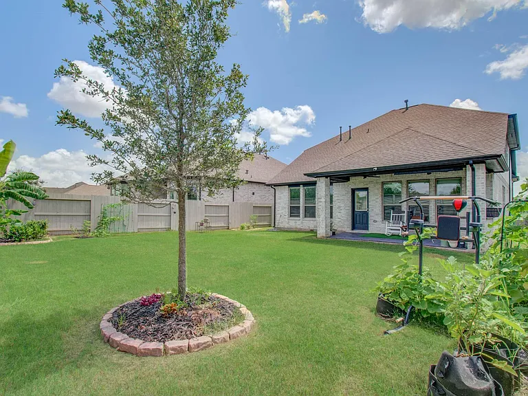 4722 Crest Hill Dr — Photo 47