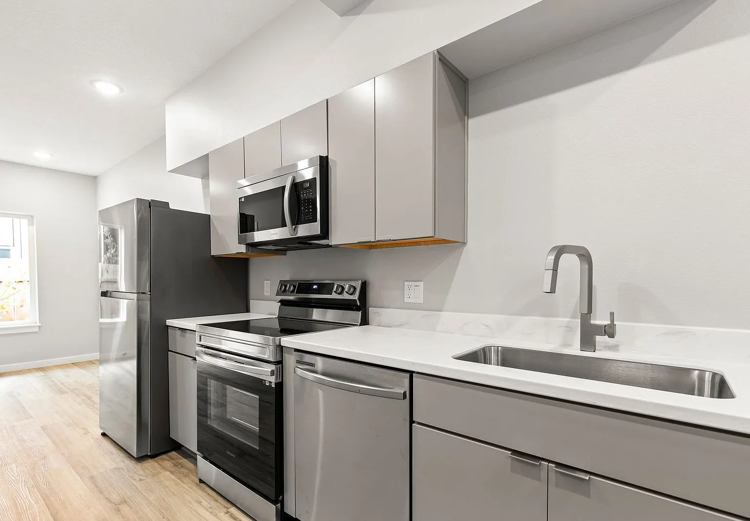 Studio, 1.0 bath, 373 sqft, $1,230 — Photo 3