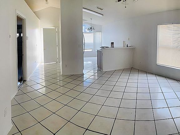 2nd image of 129 Dahlia Village Cir #40