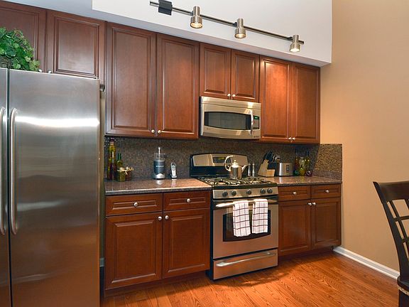 4th image of 257 W Fairview Way