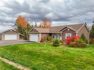 35 Hannah Cres, Douglas, NB E3A0H4