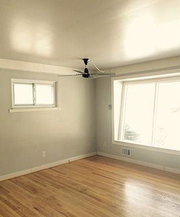 3rd image of 31737 Hees St