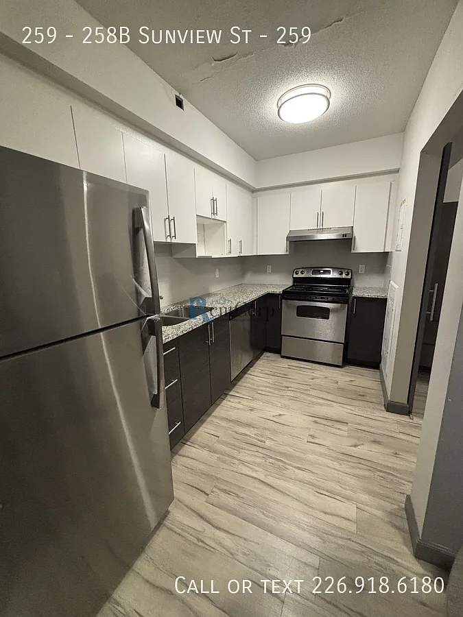 Building Photo - 259 Sunview St #259-258B
