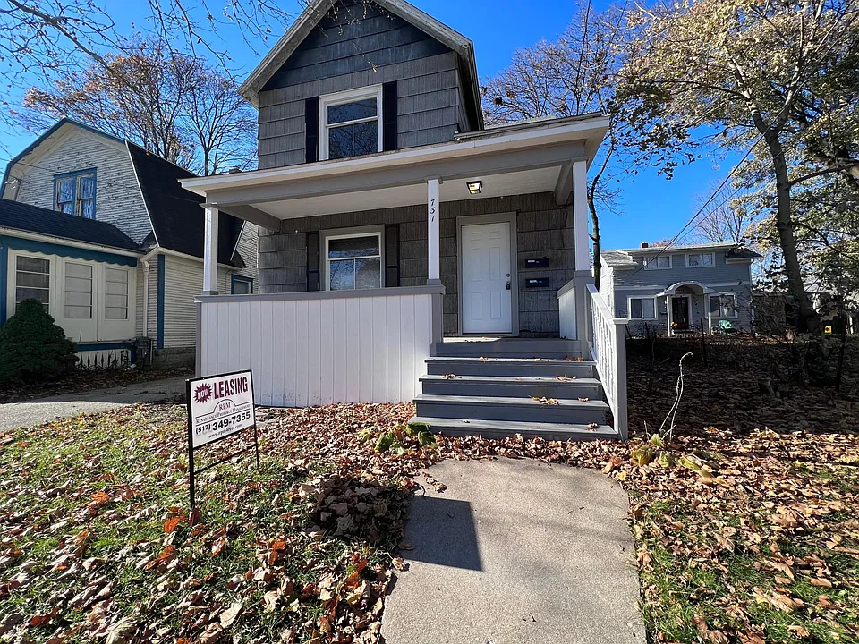 731 N Sycamore St #1/2