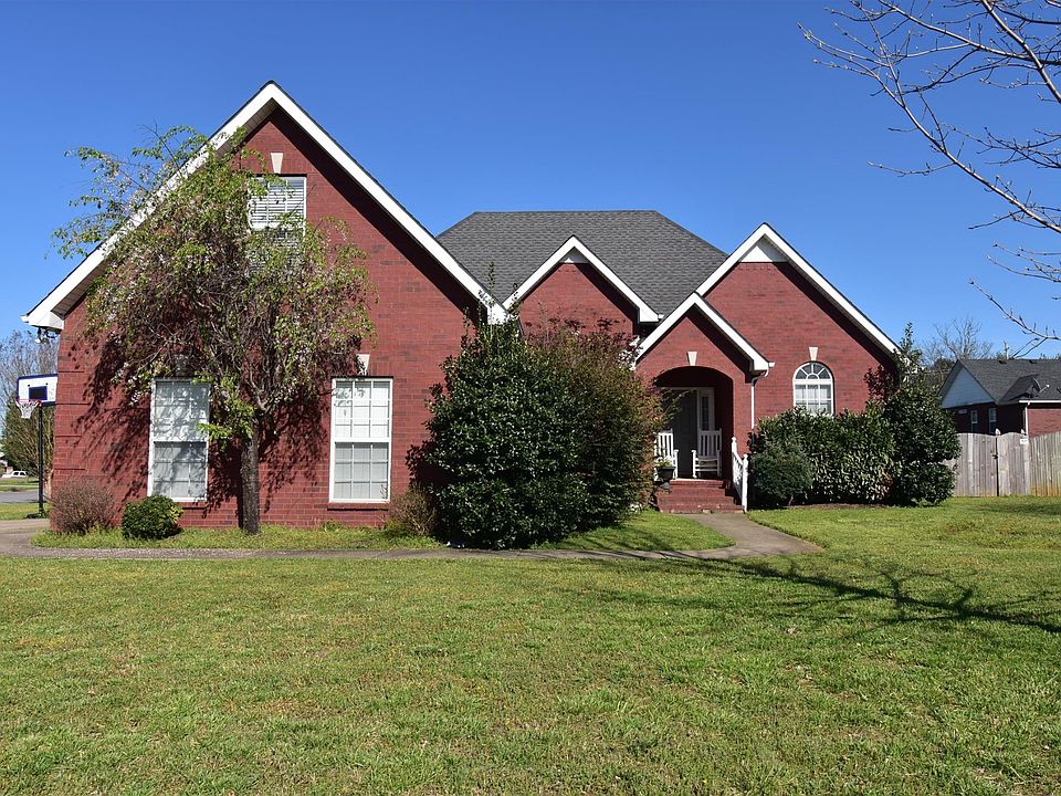 1st image of 545 Stonetrace Dr