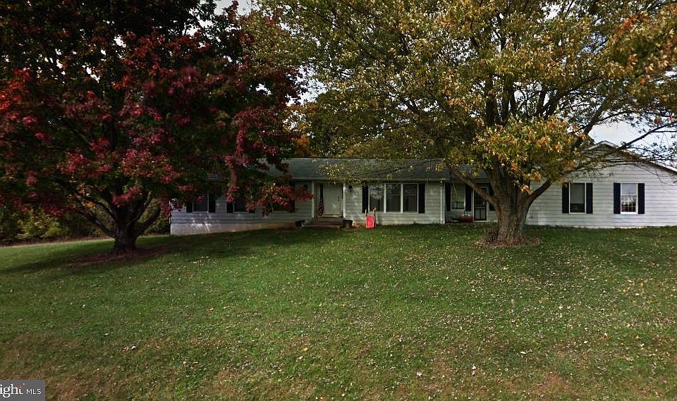 1st image of 23616 Pocahontas Dr