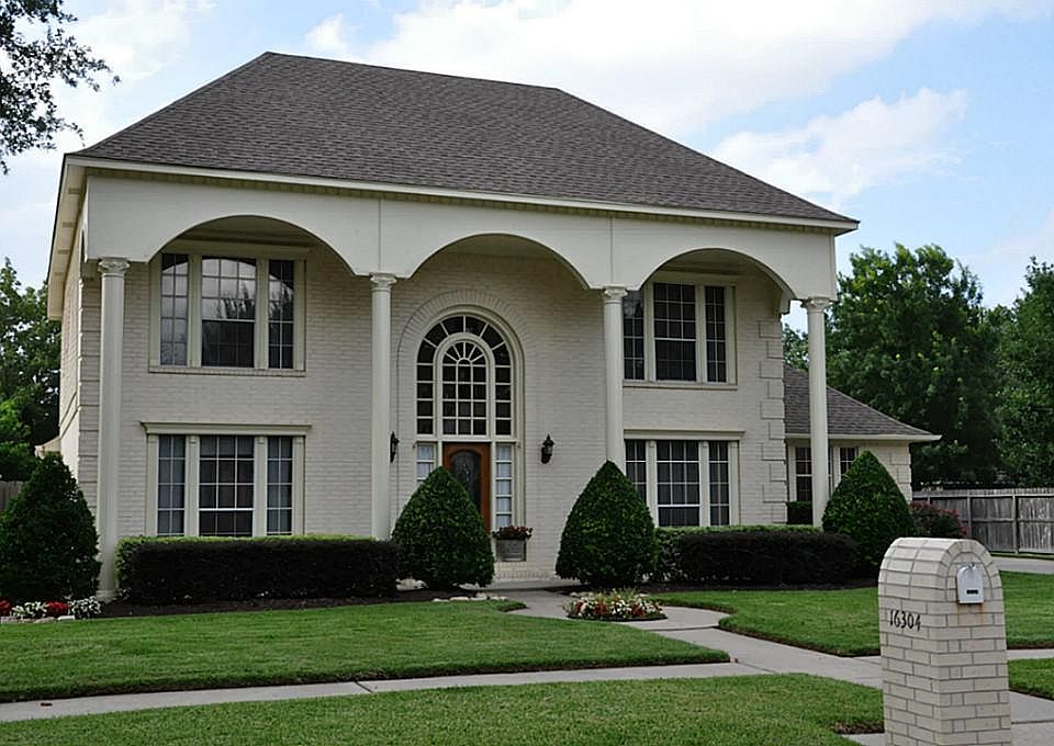 Gorgeous custom-built Colonial located on a quiet street in Jersey Village. Nice curb appeal. Freshl