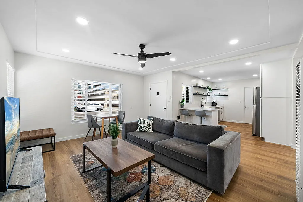 2 bed, 1.0 bath, $6,625 — Photo 1