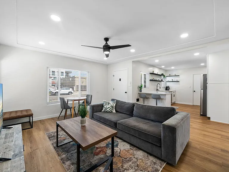 3121 Emerson St — Photo 1