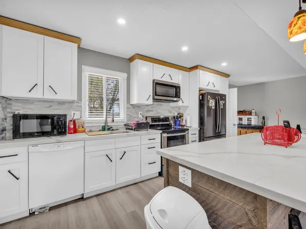 131 N 4th St, Tooele, UT 84074