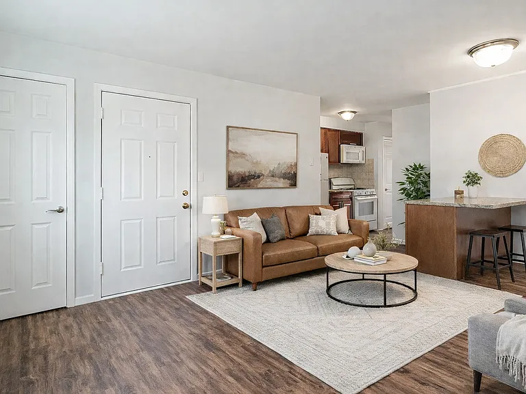 114-120 Montgomery Street Apartments — Photo 1