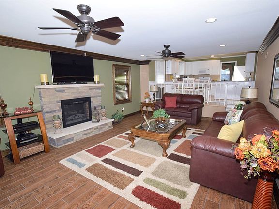 4th image of 2244 Peachtree St