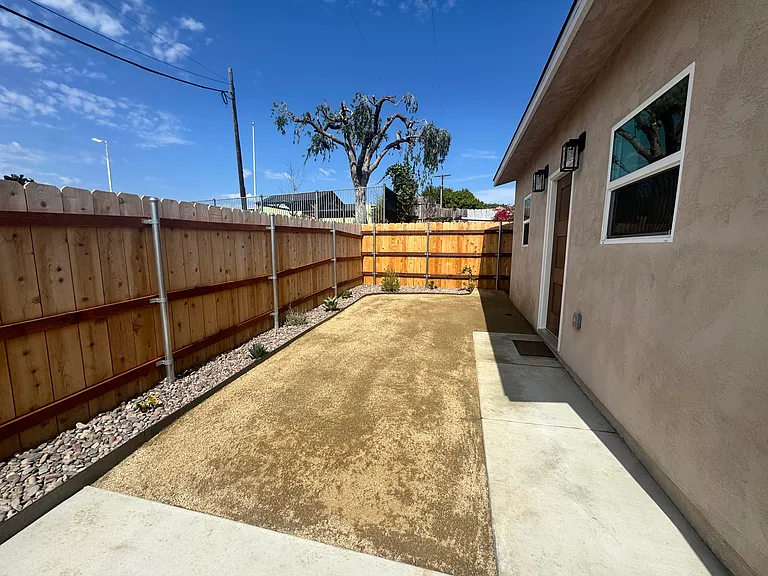 6511 Estrella Ave — Photo 31