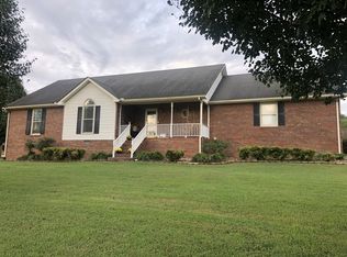 5 Oak Hill Ln, Carthage, TN 37030