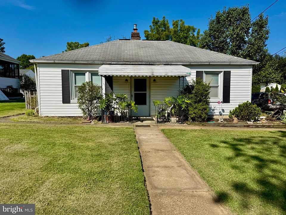1st image of 506 Lee Dr