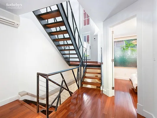 Rented by Sotheby's International Realty | media 29