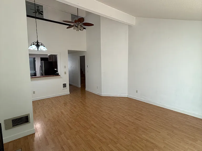 9917 SW Trapper Ter — Photo 10