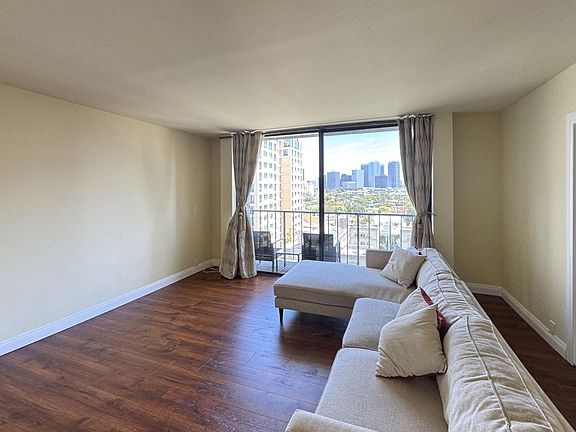 4th image of 10535 Wilshire Blvd APT 1402