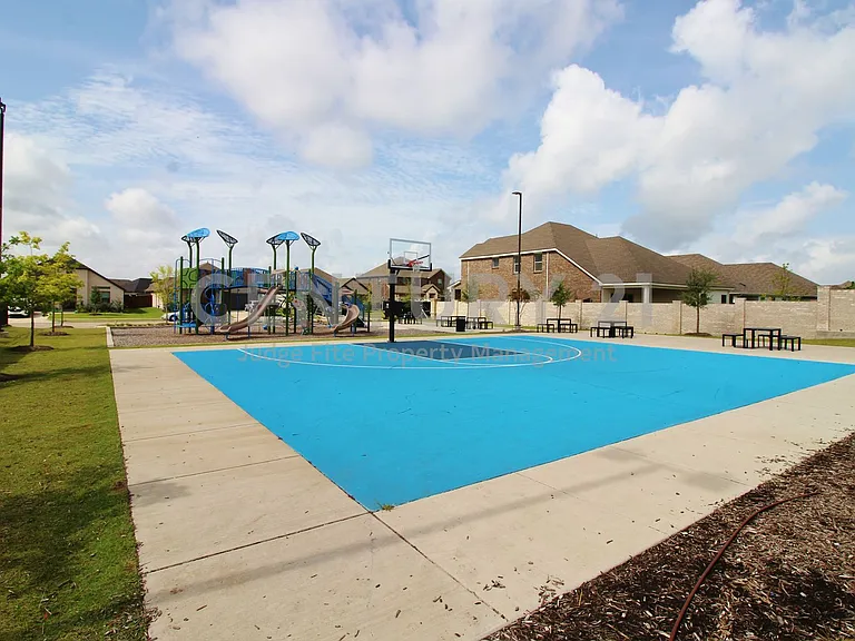 4208 Mountain Creek Dr — Photo 32