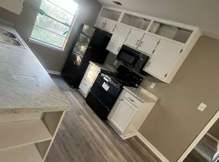 10405 Riverbend Cir, Moss Point, MS 39562