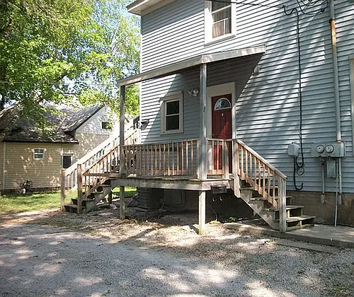 907 N State St Photo 1