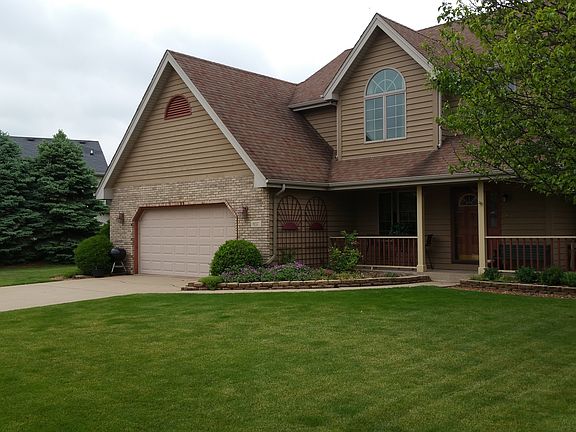 2nd image of 937 Louise Ln