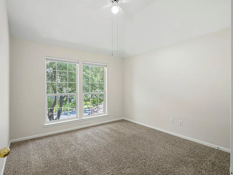 6921 Auckland Dr — Photo 28