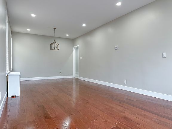 4th image of 20 4th St Floor 2
