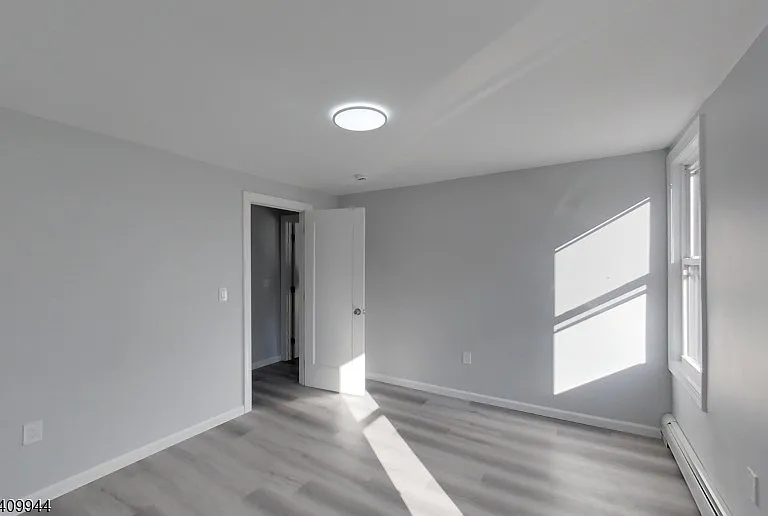 130 S 1st St #4 — Photo 12
